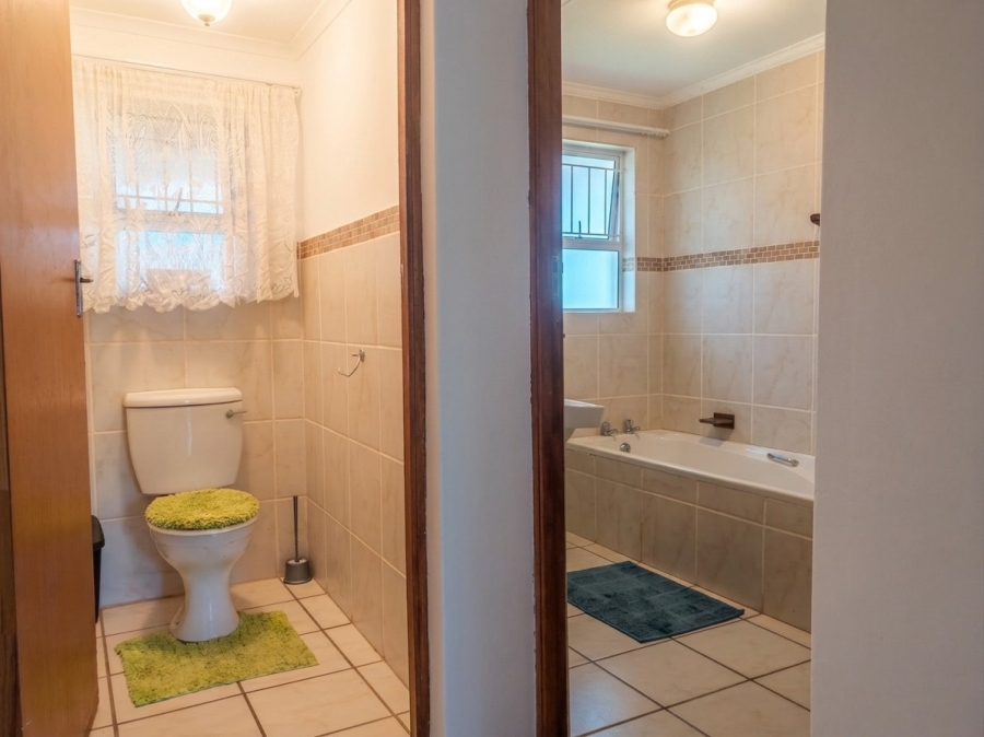 4 Bedroom Property for Sale in Boknesstrand Eastern Cape